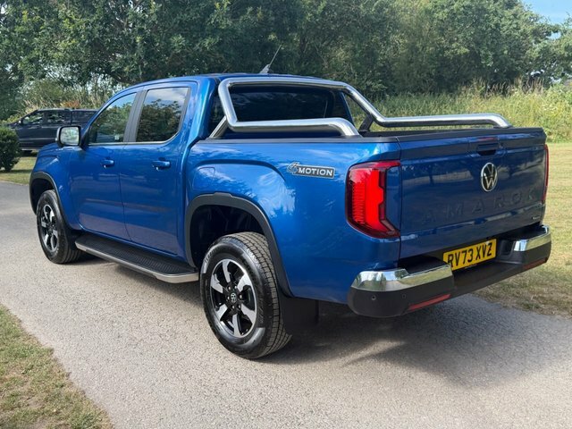 Volkswagen Amarok Pickup Blue #4