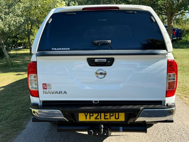Nissan Navara Pickup White #5