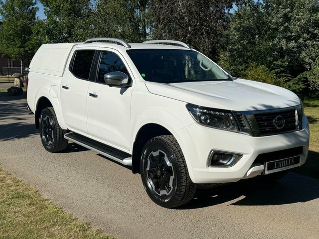 Nissan Navara Pickup White