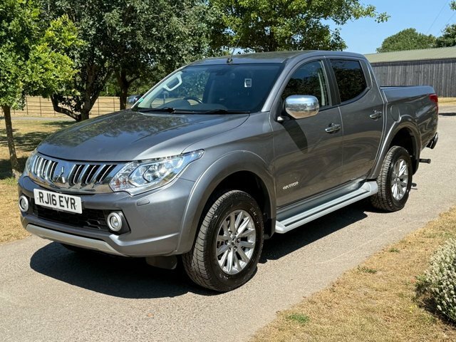 Mitsubishi L200 Pickup Grey #2