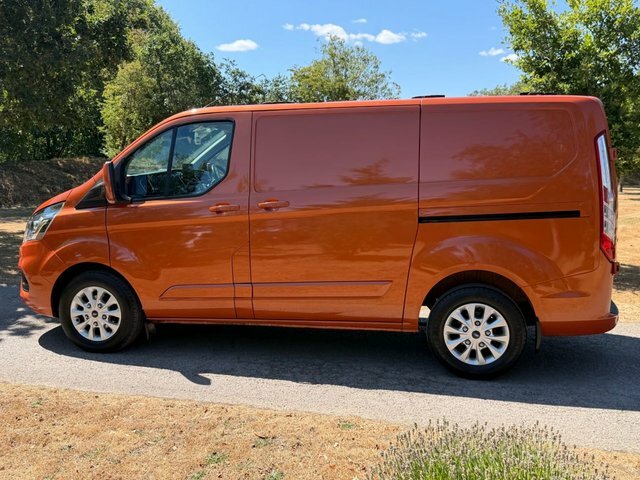 Ford Transit Custom Mpv BN22NWM Orange #3