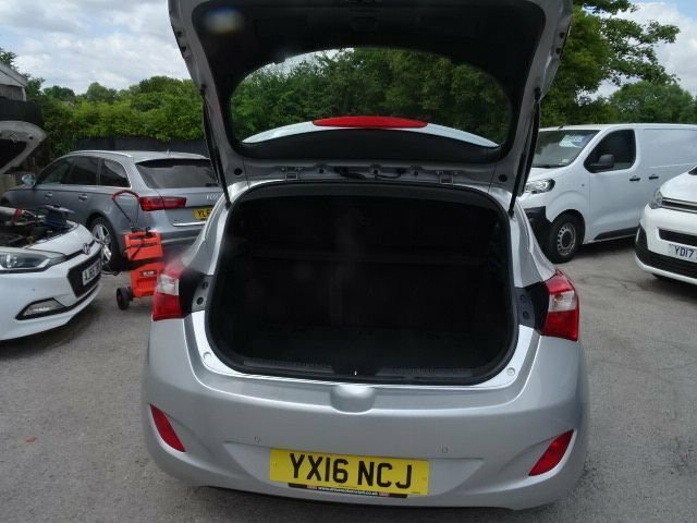 Hyundai I30 1.4L Se Silver #6