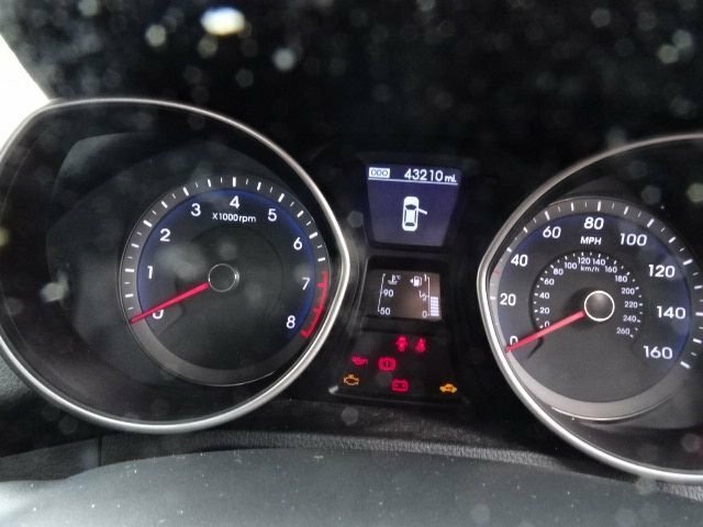 Hyundai I30 1.6 Crdi Red #11