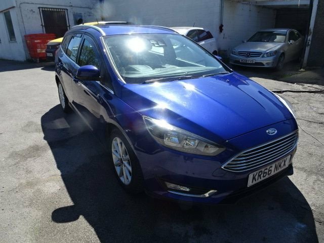 Ford Focus 1L Titanium Blue #6