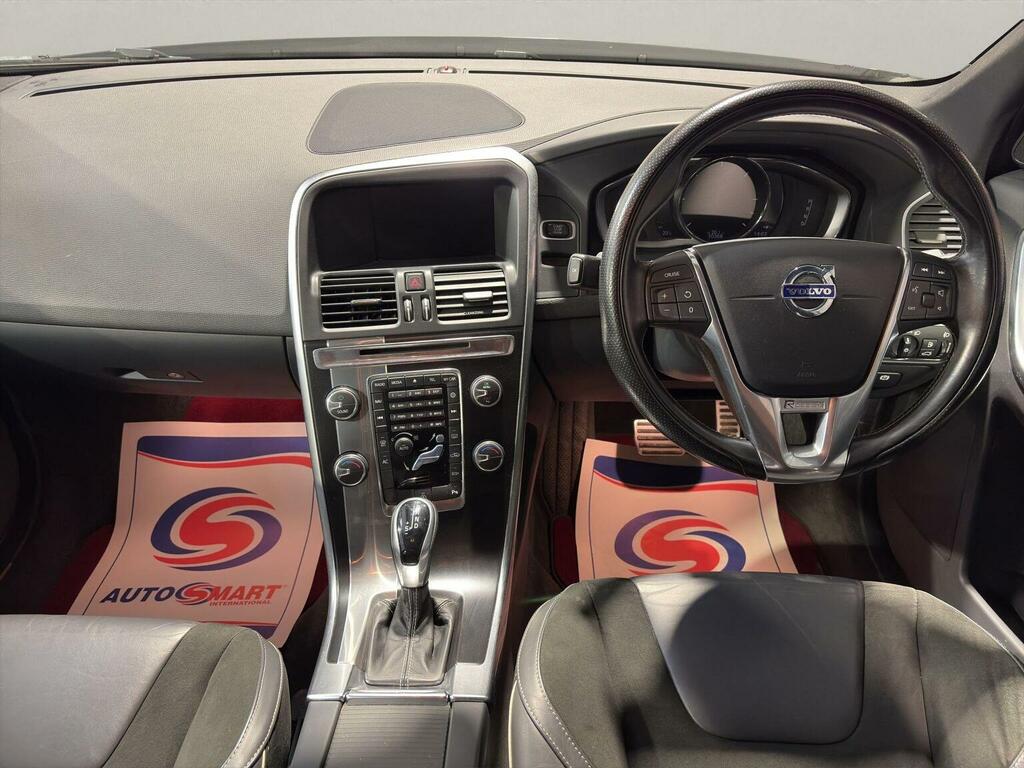 Volvo XC60 D5 R-design Lux Nav White #13