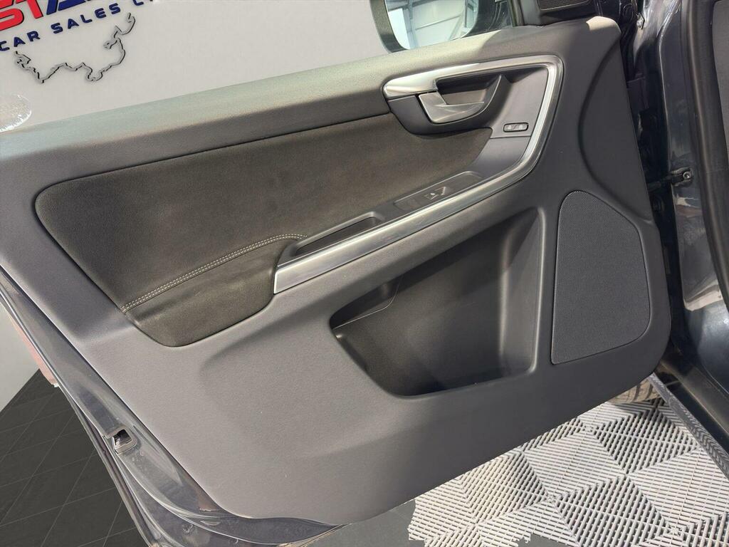 Volvo XC60 D5 R-design Lux Nav White #18
