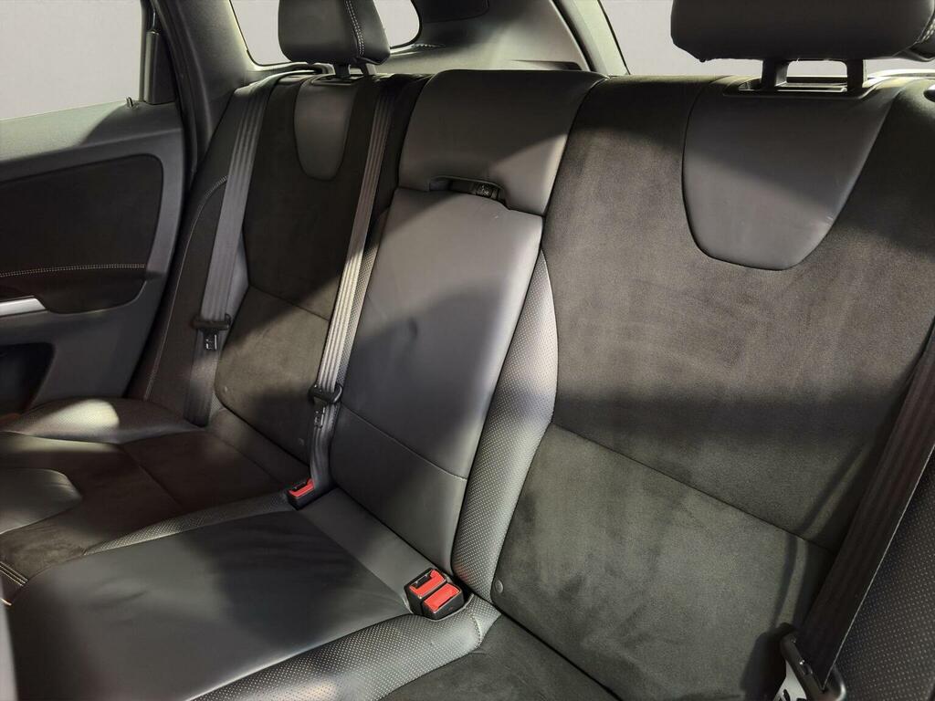 Volvo XC60 D5 R-design Lux Nav White #17