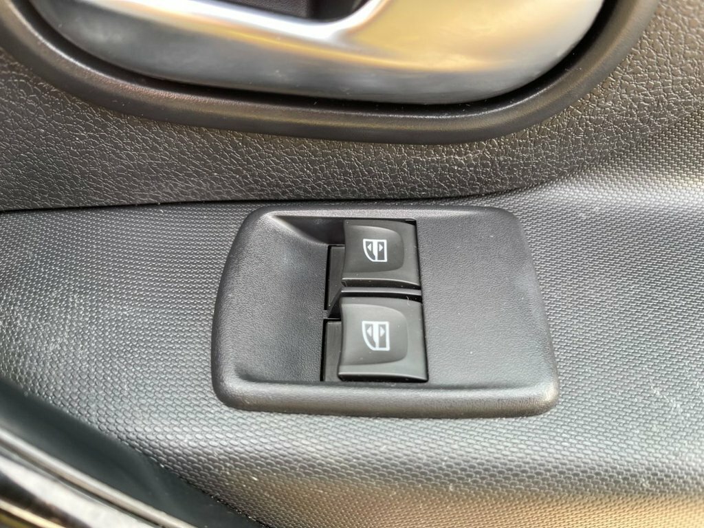 Dacia Sandero Stepway 2020 1.0 Tce Se Twenty Hatchback Bi Fuel Manua Grey #4