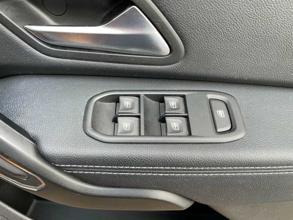 Dacia Duster 2019 1.6 Sce Prestige Suv 4Wd Eu AP19YWJ Orange #4