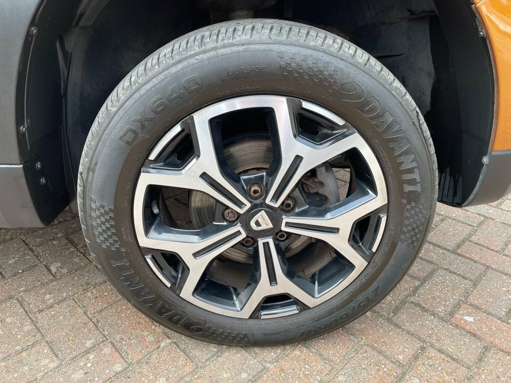 Dacia Duster 2019 1.6 Sce Prestige Suv 4Wd Eu AP19YWJ Orange #2