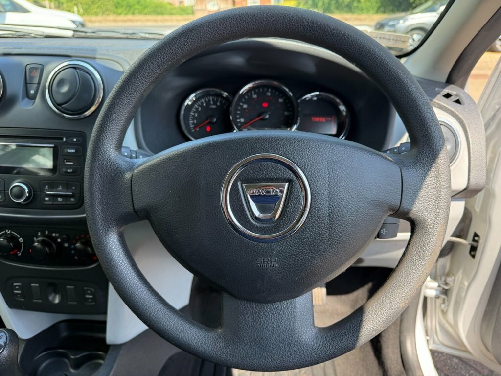 Dacia Sandero 2014 1.2 Ambiance Hatchback Euro Silver #3