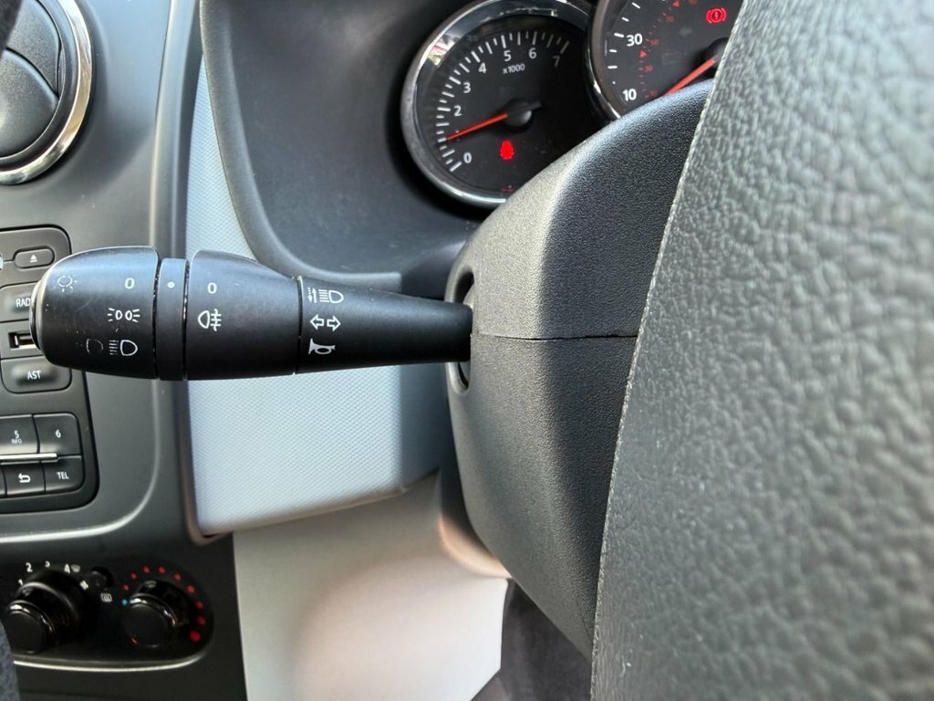 Dacia Sandero 2014 1.2 Ambiance Hatchback Euro Silver #5