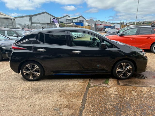 Nissan Leaf 40Kwh Tekna Hatchback 150 Ps Black #2