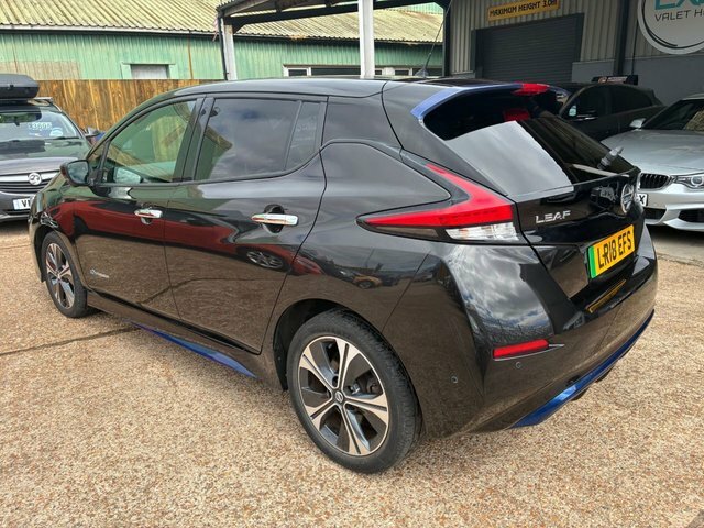 Nissan Leaf 40Kwh Tekna Hatchback 150 Ps Black #4