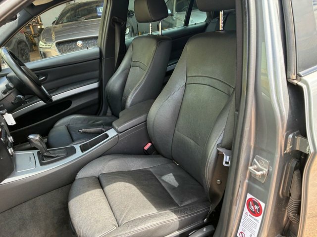 BMW 3 Series 2.0 320I Se Touring Euro 5 Ss Black #21