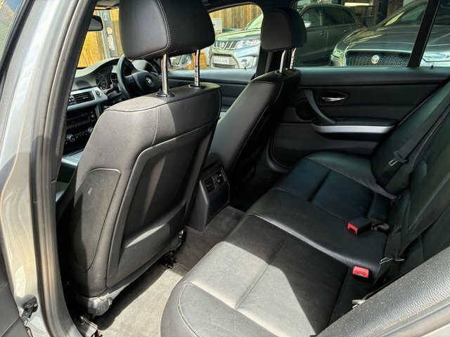 BMW 3 Series 2.0 320I Se Touring Euro 5 Ss Black #22