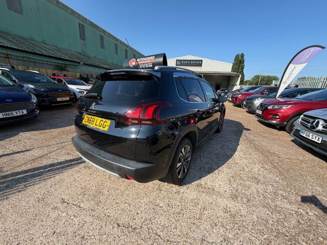 Peugeot 2008 1.2 Puretech Allure Premium Suv Black #6