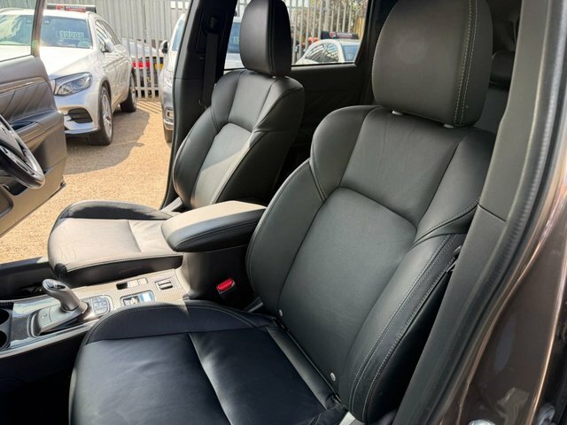 Mitsubishi Outlander 2.4 Phev Juro Black #40