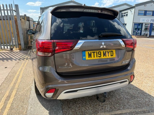 Mitsubishi Outlander 2.4 Phev Juro Black #11