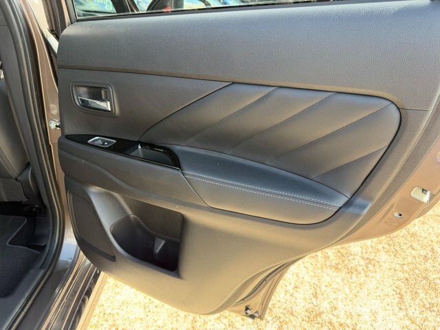 Mitsubishi Outlander 2.4 Phev Juro Black #31