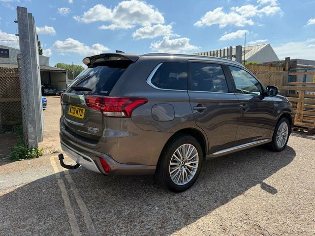 Mitsubishi Outlander 2.4 Phev Juro Black #7
