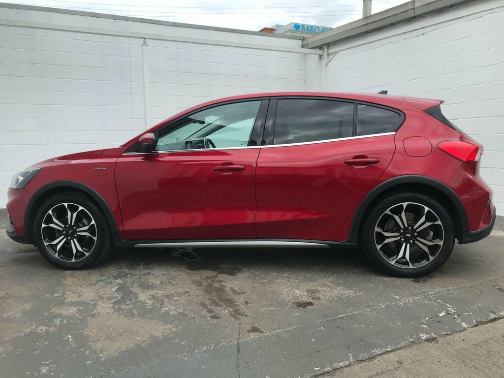Ford Focus 1.0T Ecoboost Mhev Active X Vignale Edition Hatchb SA21XFR Red #5