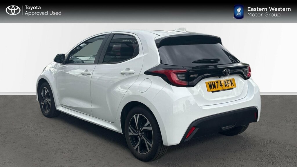 Toyota Yaris 1.5 Vvt-h Design E-cvt Euro 6 Ss WM74AFK White #4