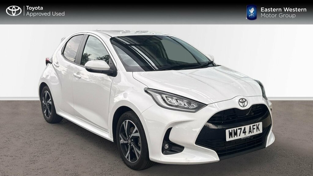Toyota Yaris 1.5 Vvt-h Design E-cvt Euro 6 Ss WM74AFK White