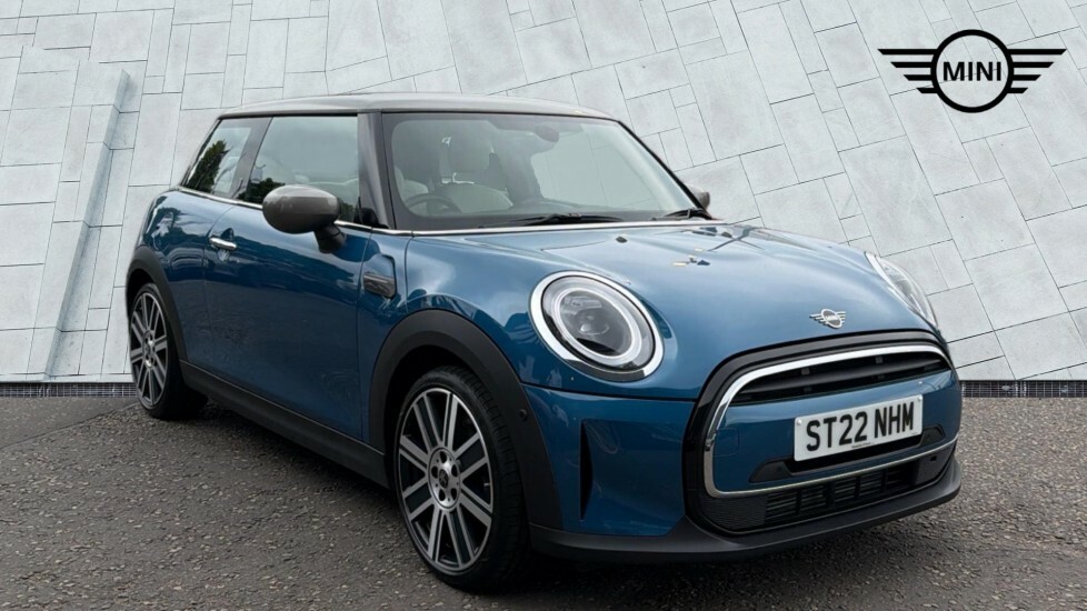 Mini Hatch 3-Door Hatch Cooper Exclusive ST22NHM Blue #2