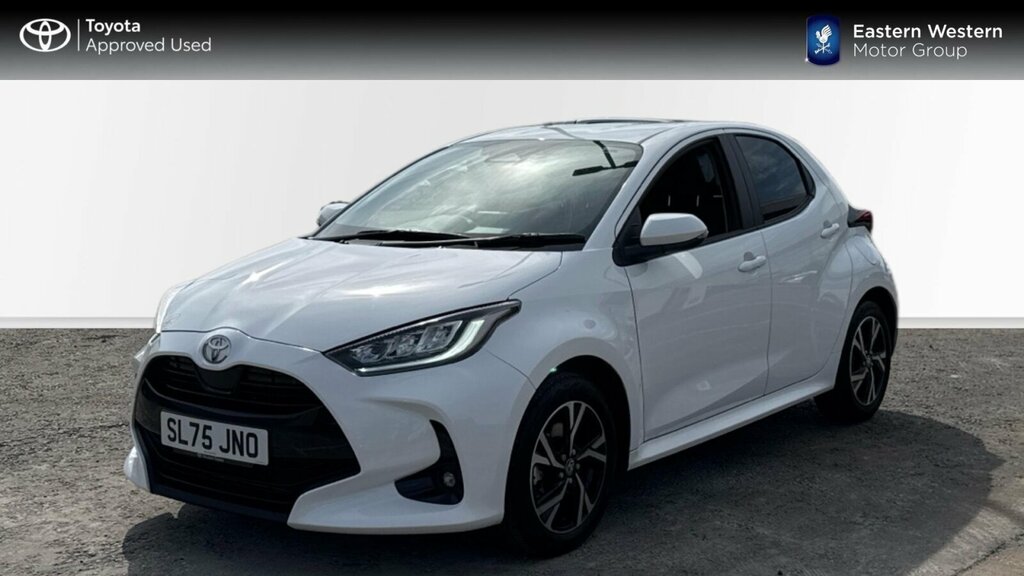 Toyota Yaris 1.5 Vvt-h Design E-cvt Euro 6 Ss SL75JNO White #3