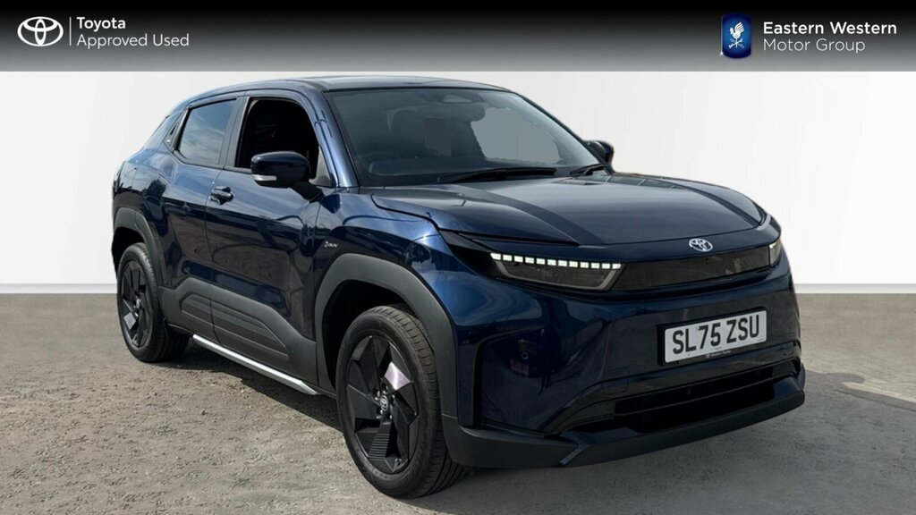 Toyota Urban Cruiser 61Kwh Design Blue