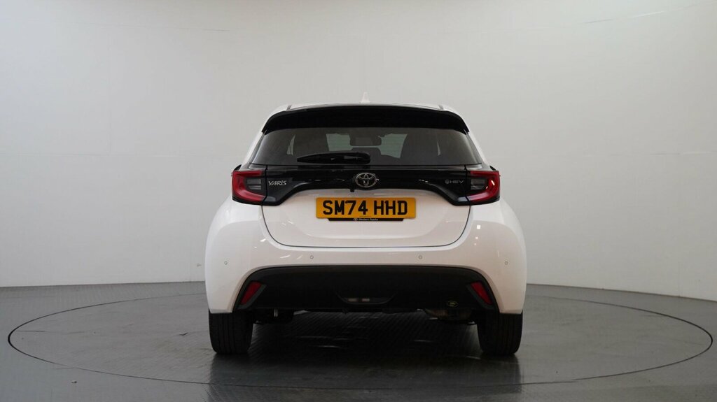 Toyota Yaris 1.5 Vvt-h Design E-cvt Euro 6 Ss SM74HHD White #5