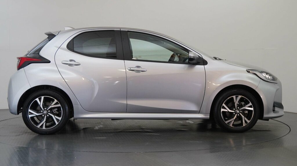 Toyota Yaris 1.5 Vvt-h Design E-cvt Euro 6 Ss MV25ZWK Silver #6