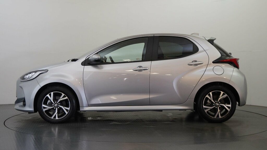 Toyota Yaris 1.5 Vvt-h Design E-cvt Euro 6 Ss MV25ZWK Silver #4