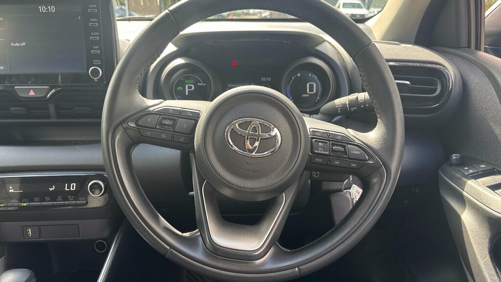 Toyota Yaris 1.5 Vvt-h Design E Cvt White #10