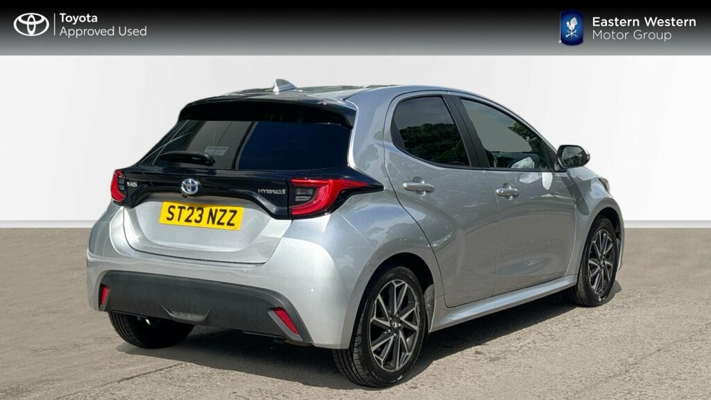 Toyota Yaris 1.5 Vvt-h Design E-cvt Euro 6 Ss Silver #4