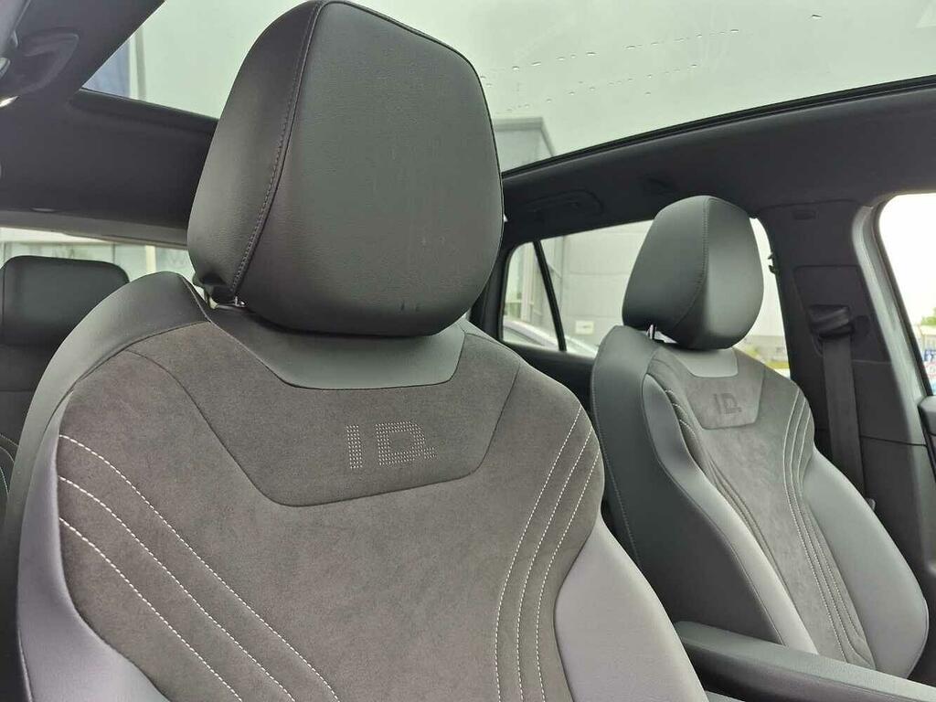 Volkswagen ID.4 Pro 77Kwh Match Suv 286 Ps Black #16
