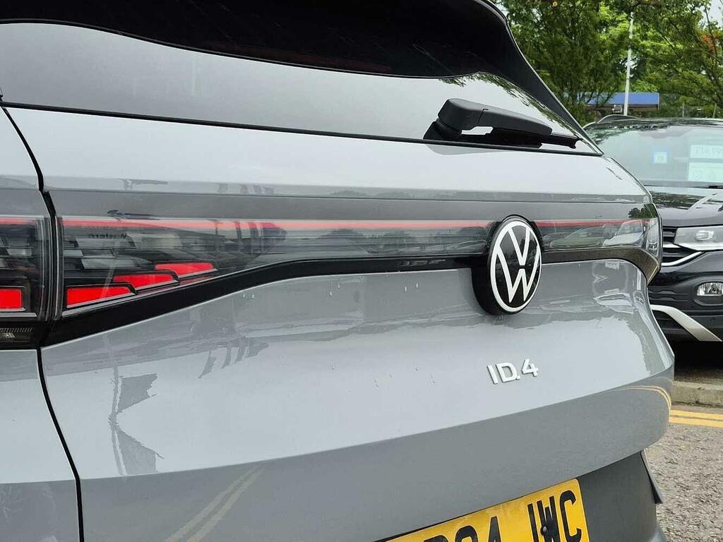 Volkswagen ID.4 Pro 77Kwh Match Suv 286 Ps Black #44