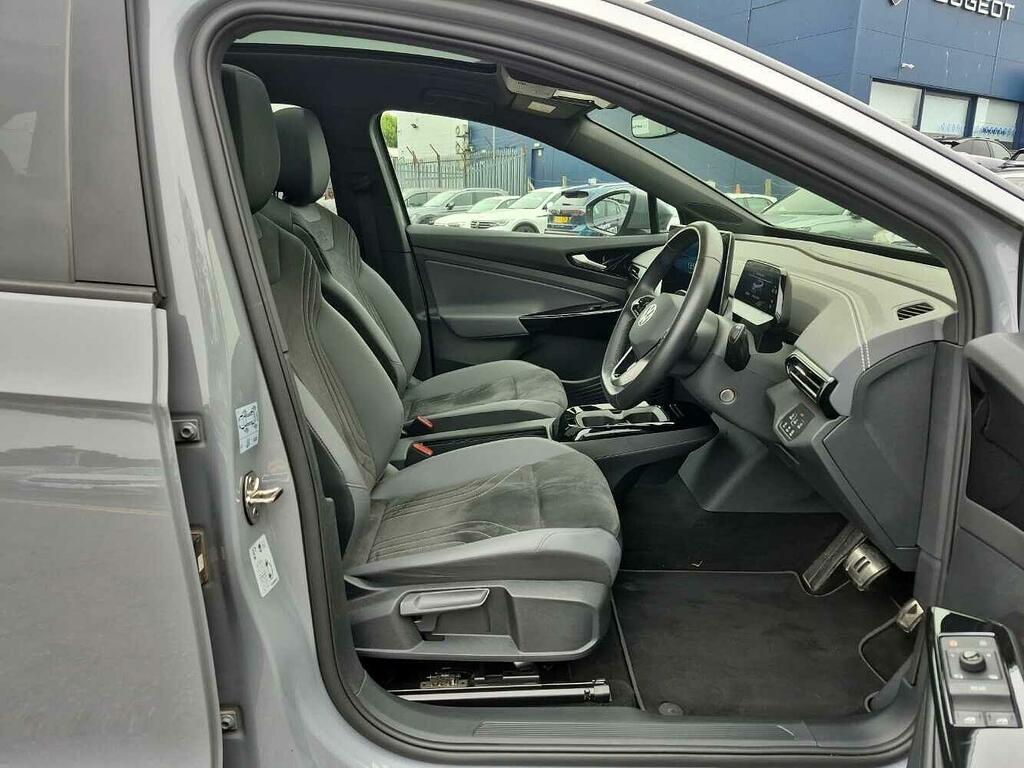 Volkswagen ID.4 Pro 77Kwh Match Suv 286 Ps Black #24