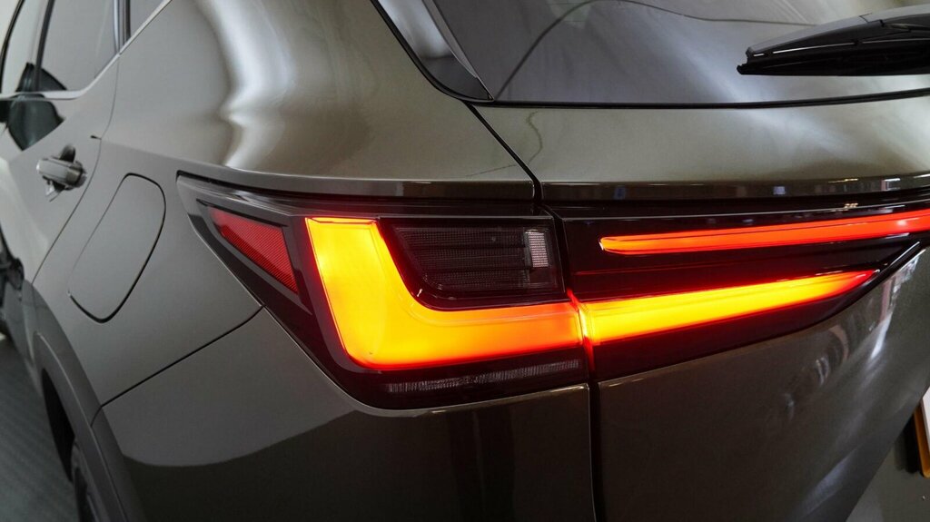 Lexus NX 2.5 450H 18.1Kwh Takumi E-cvt 4Wd Euro 6 Ss Green #35
