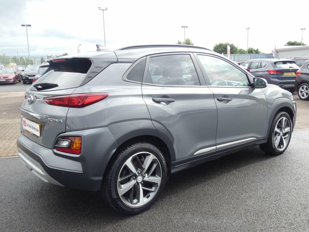 Hyundai Kona Kona Premium Se White #13