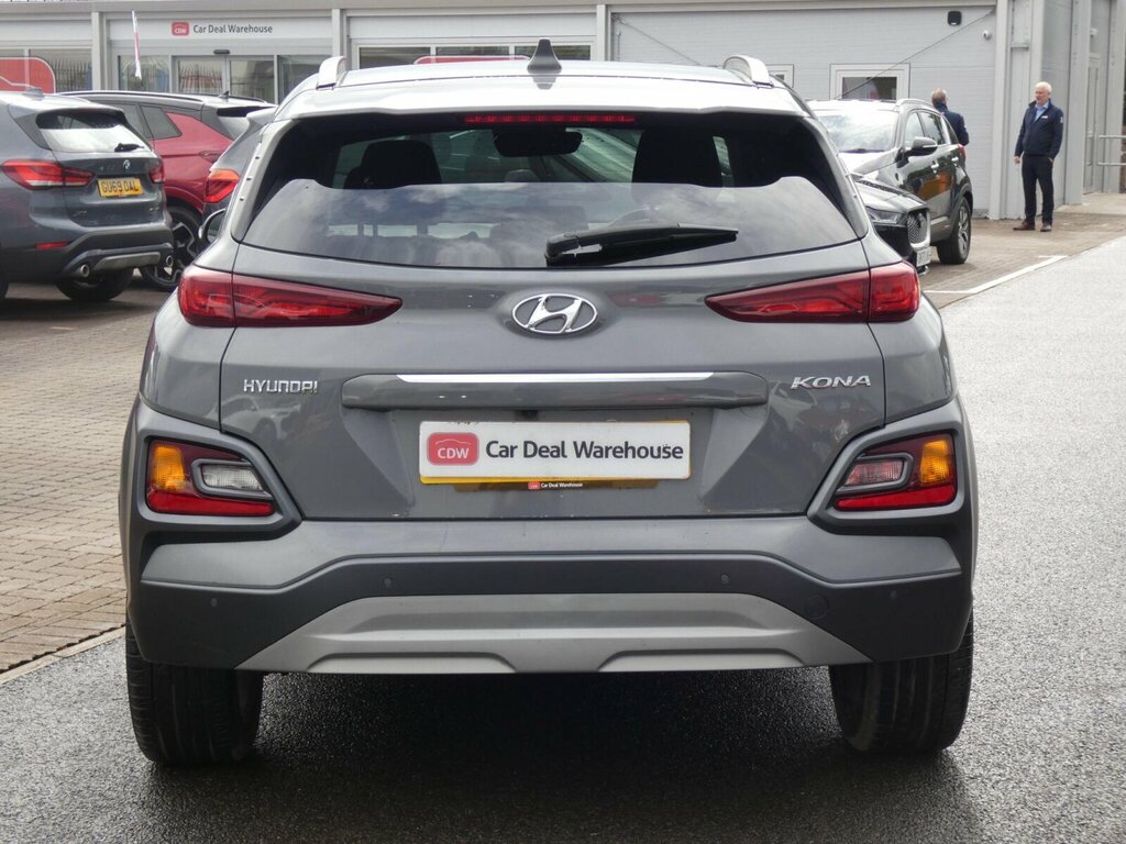 Hyundai Kona Kona Premium Se White #12