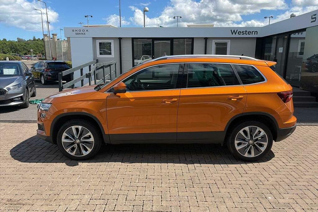 Skoda Karoq 1.5 Tsi Se L Dsg Black #4
