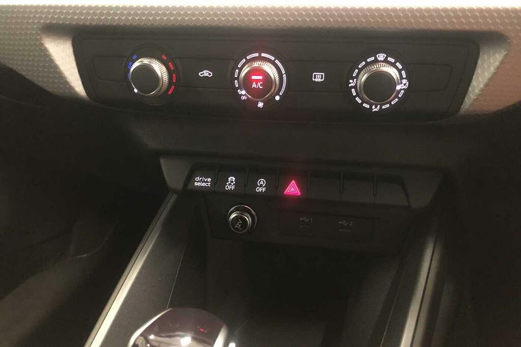 Audi A1 1.0 Tfsi 30 Black Edition Sportback S Tronic Euro Grey #39