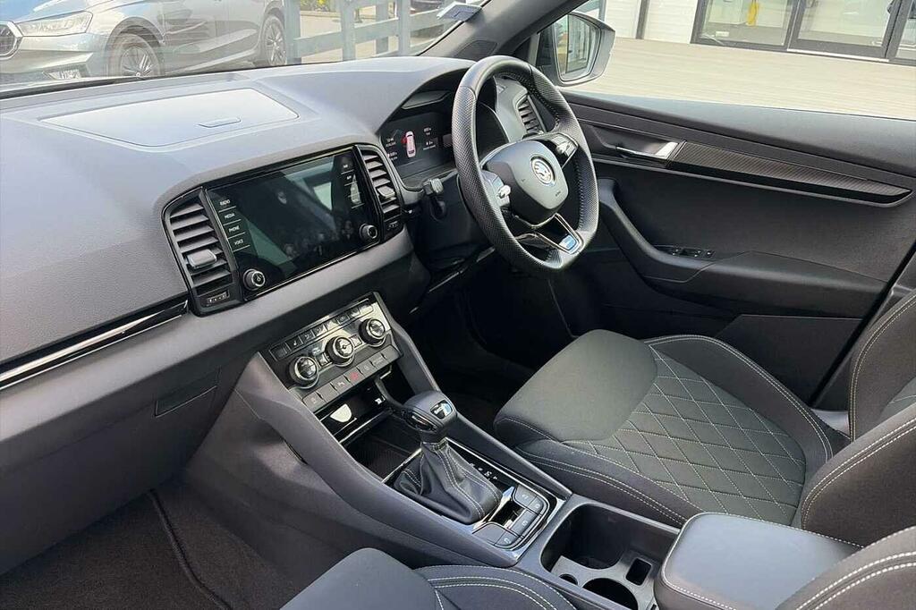 Skoda Karoq 1.5 Tsi Sportline Dsg Black #2