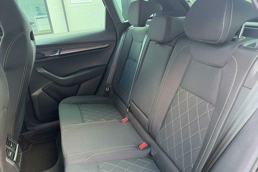 Skoda Karoq Suv 1.0 Tsi 110Ps Se Drive Grey #10