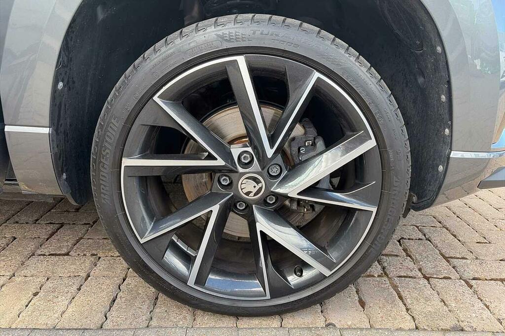 Skoda Karoq Suv 1.0 Tsi 110Ps Se Drive Grey #28