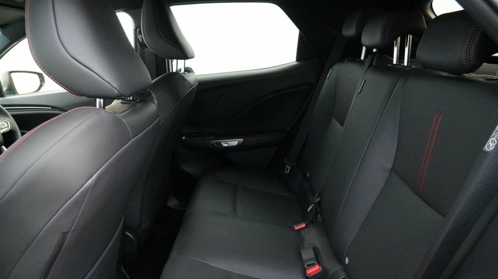 Lexus LBX 1.5 Vvt-ie Takumi Design Suv Hybrid E-c Red #42
