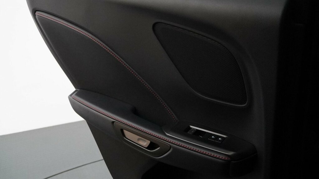Lexus LBX 1.5 Vvt-ie Takumi Design Suv Hybrid E-c Red #63