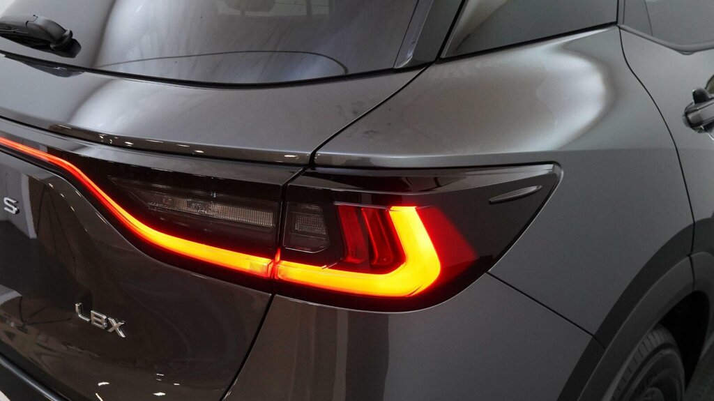 Lexus LBX 1.5 Vvt-ie Takumi Design Suv Hybrid E-c Red #59